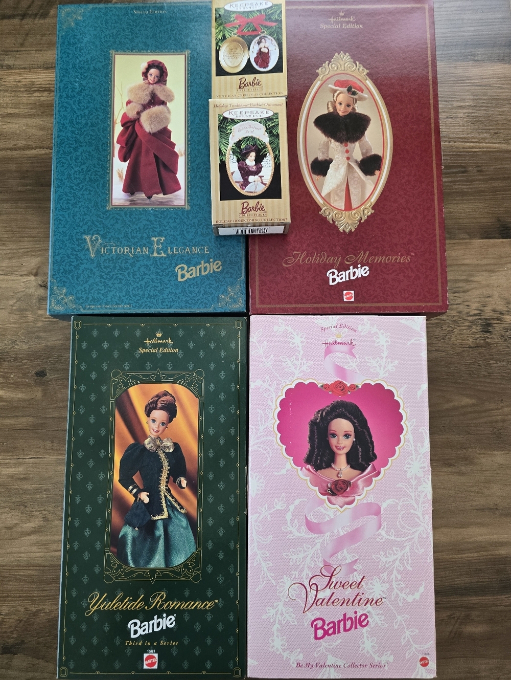 Lot of 4 Vintage 1990s Mattel Hallmark Barbie Dolls + 2 Keepsake Ornaments NEW